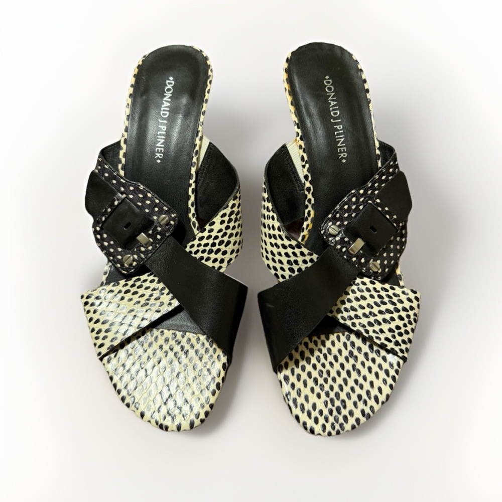 Donald J Pliner Villa Buckle Leather Sandals Heels
